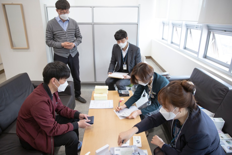 지역경제 살리기 서천사랑상품권 구입 동참